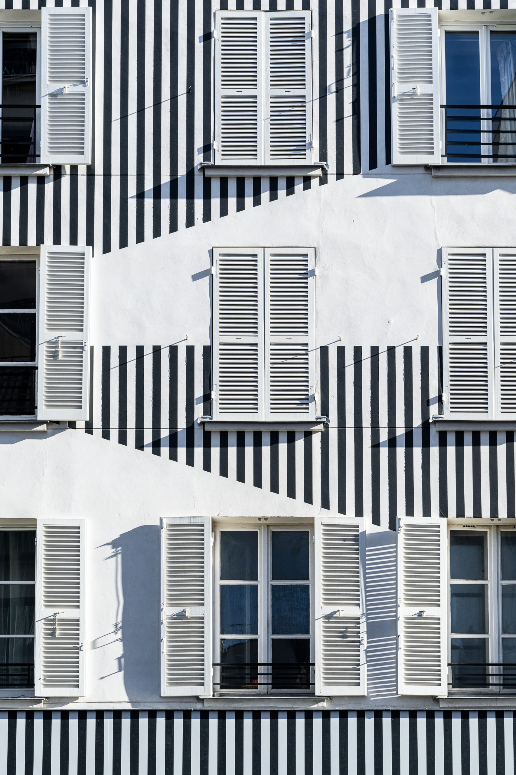  - Reiffers <br /> Art Center<br /><span>Paris</span>