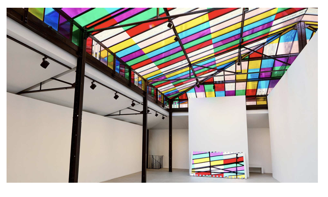 Deux travaux in situ de Daniel Buren 
